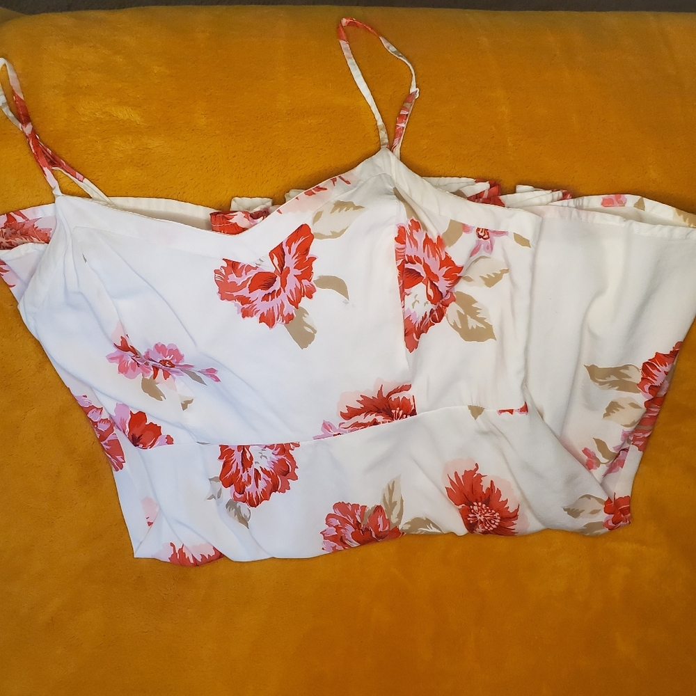 Cute and flirty floral Old Navy dress